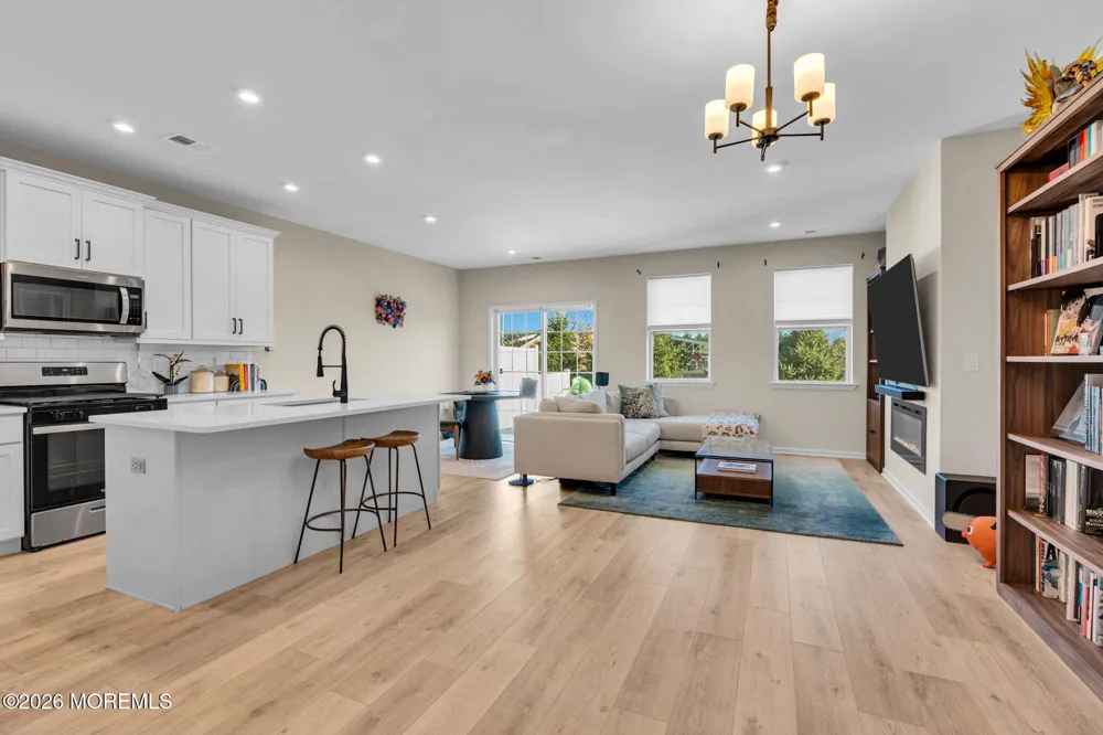 6 Chapel Lane Wall, NJ 07753