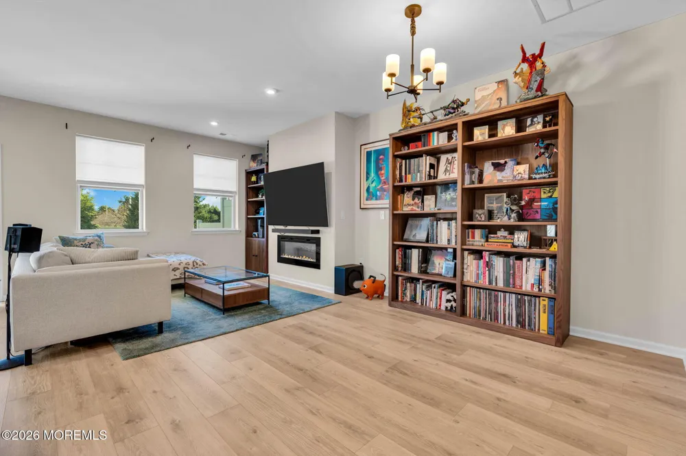 6 Chapel Lane Wall, NJ 07753