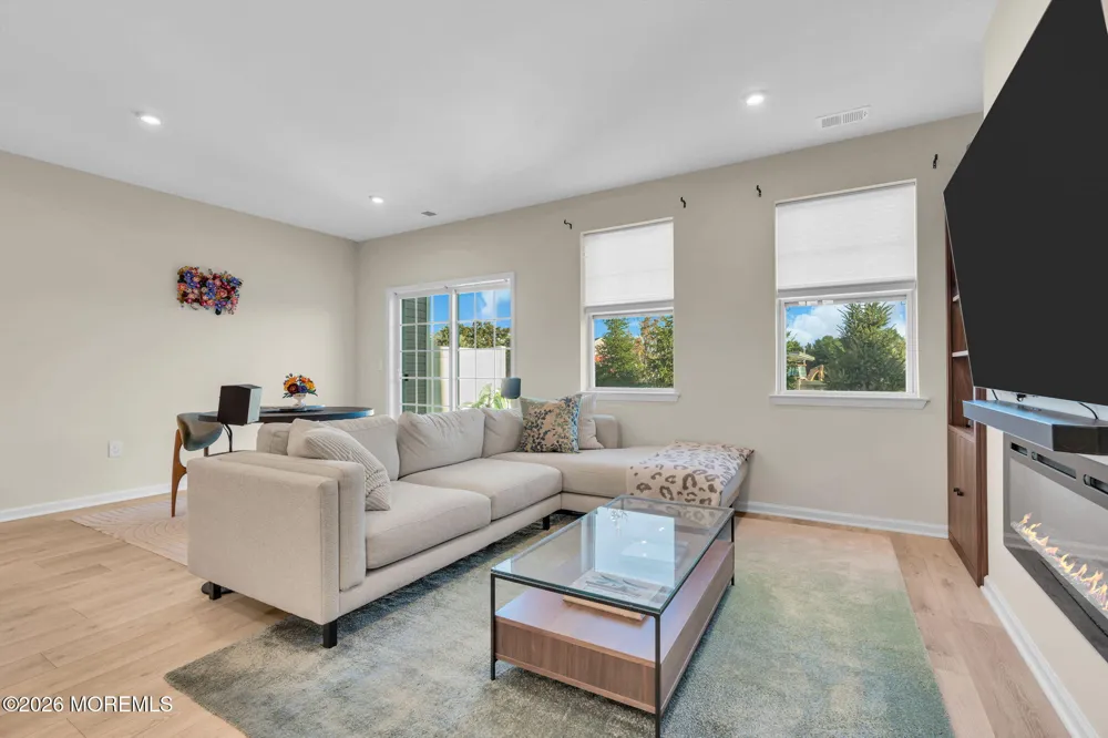 6 Chapel Lane Wall, NJ 07753