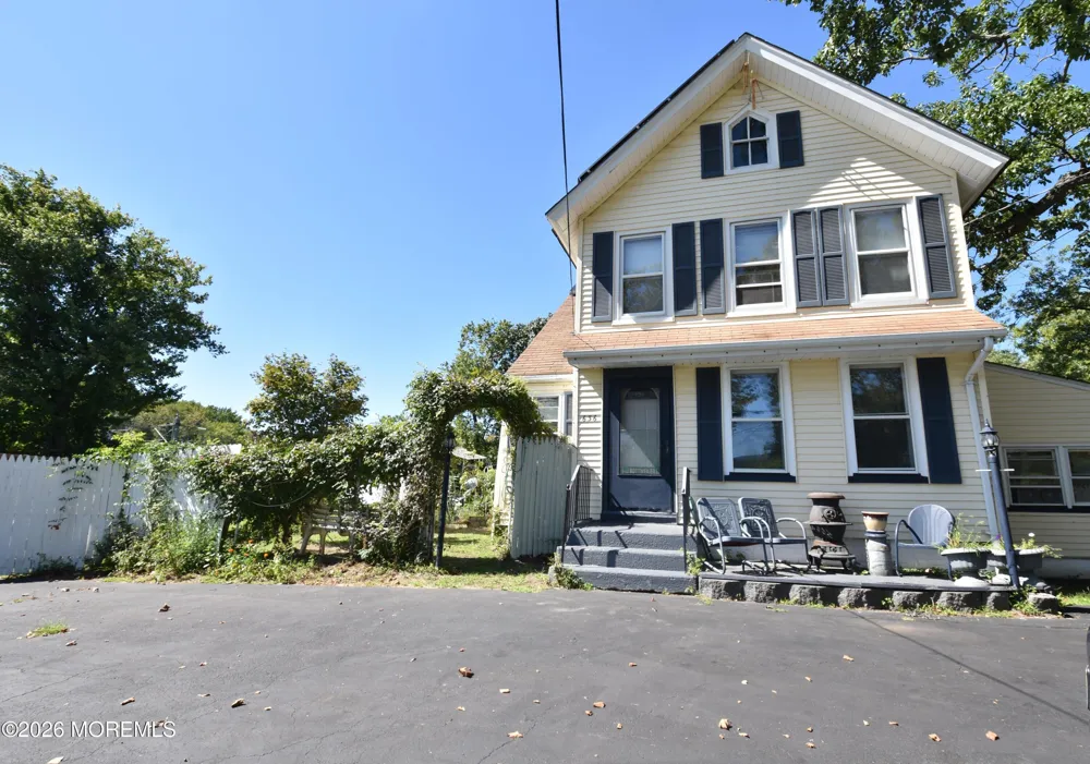 636 Holmdel Road Hazlet, NJ 07730