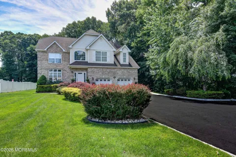 220 Lloyd Road