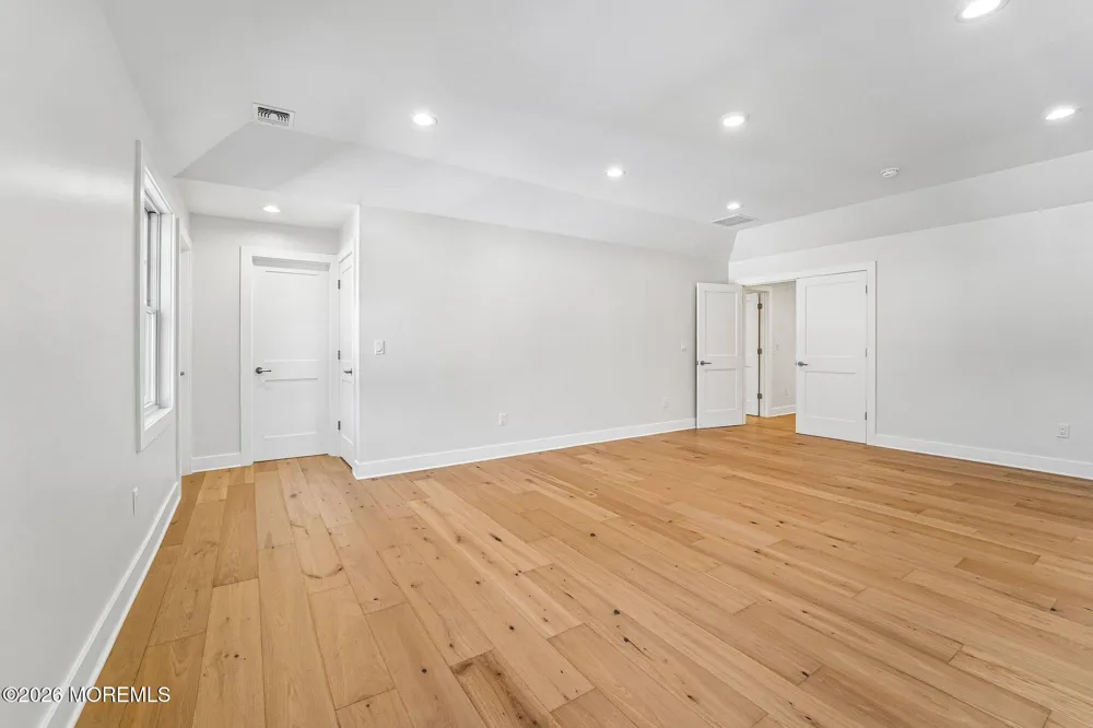 11 Scarlet Drive Piscataway, NJ 08854