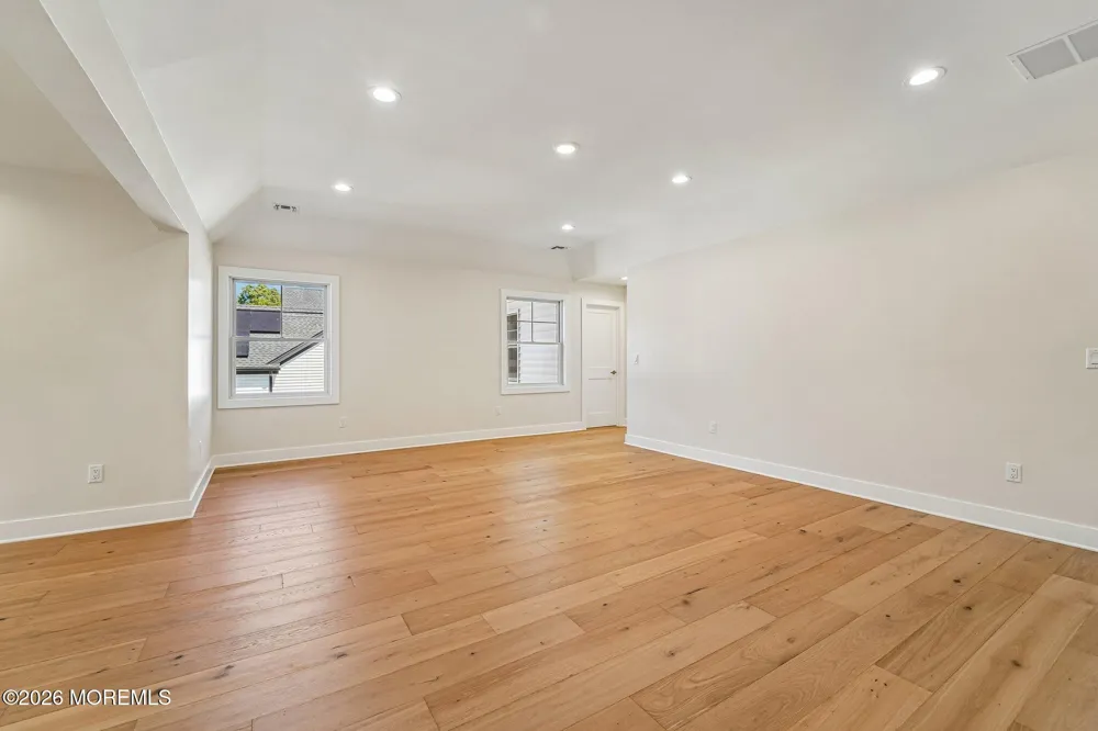 11 Scarlet Drive Piscataway, NJ 08854