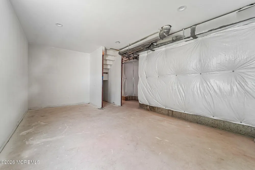 11 Scarlet Drive Piscataway, NJ 08854