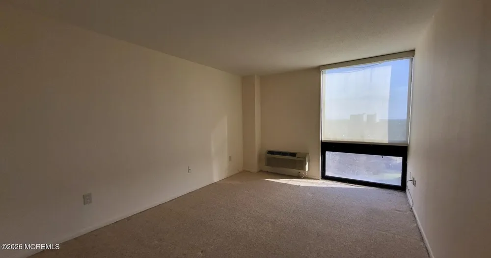 1 Channel Drive #813 Monmouth Beach, NJ 07750