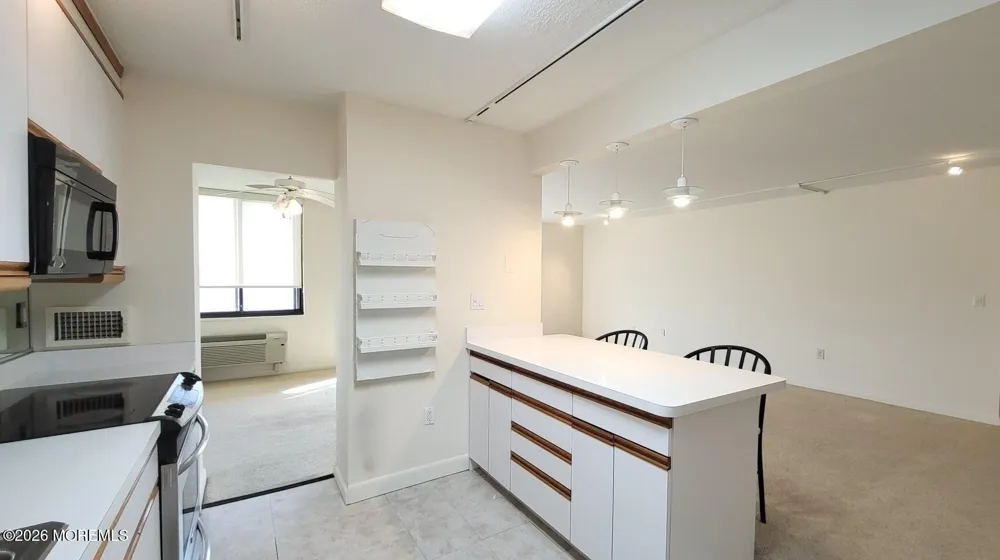 1 Channel Drive #813 Monmouth Beach, NJ 07750