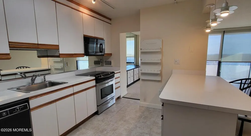1 Channel Drive #813 Monmouth Beach, NJ 07750
