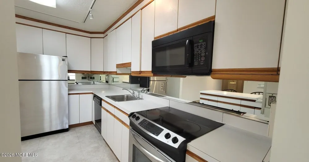 1 Channel Drive #813 Monmouth Beach, NJ 07750