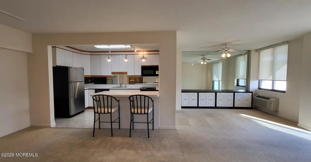1 Channel Drive #813 Monmouth Beach, NJ 07750