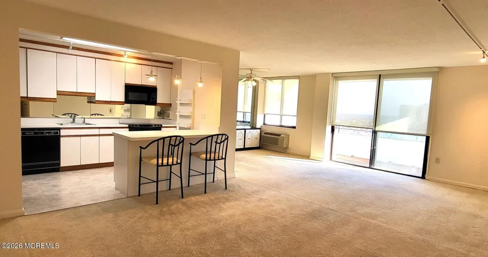 1 Channel Drive #813 Monmouth Beach, NJ 07750