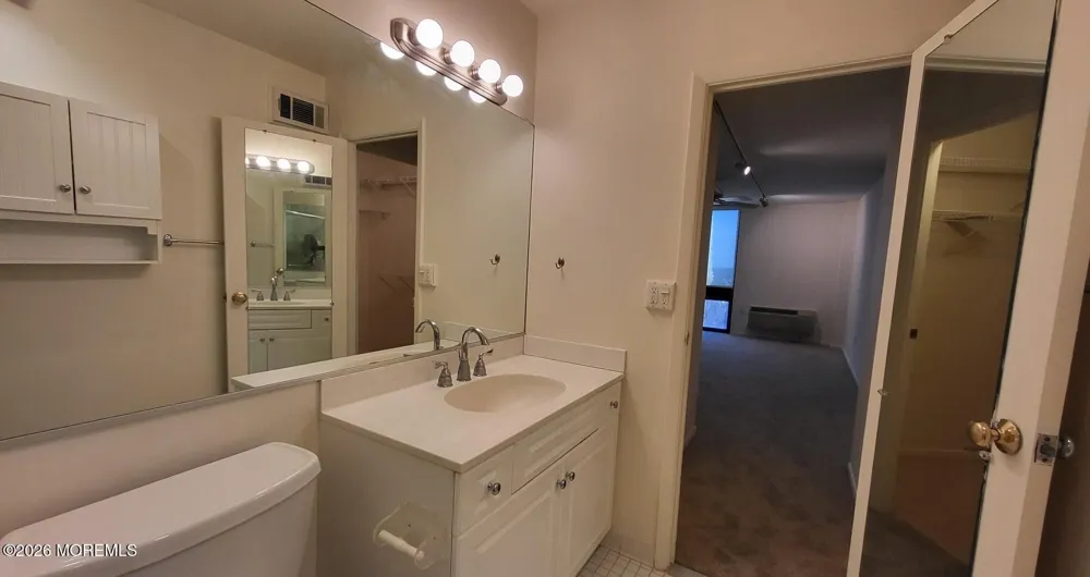 1 Channel Drive #813 Monmouth Beach, NJ 07750