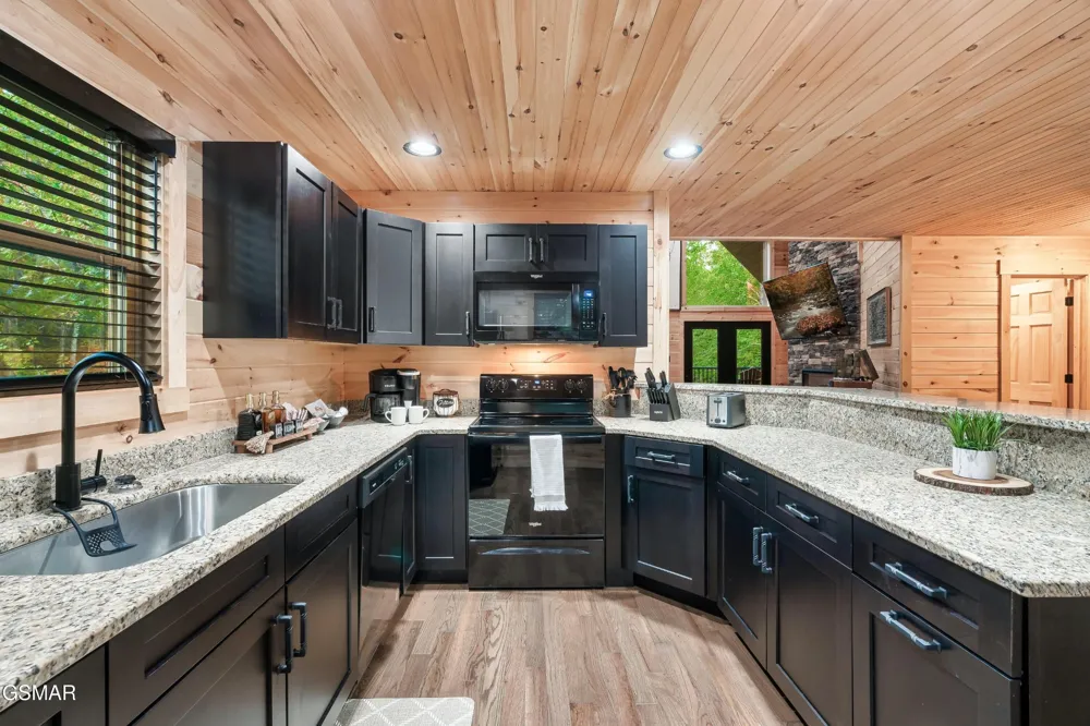1325 Harmony Way Sevierville, TN 37876