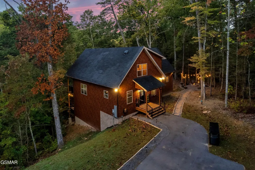 1325 Harmony Way Sevierville, TN 37876
