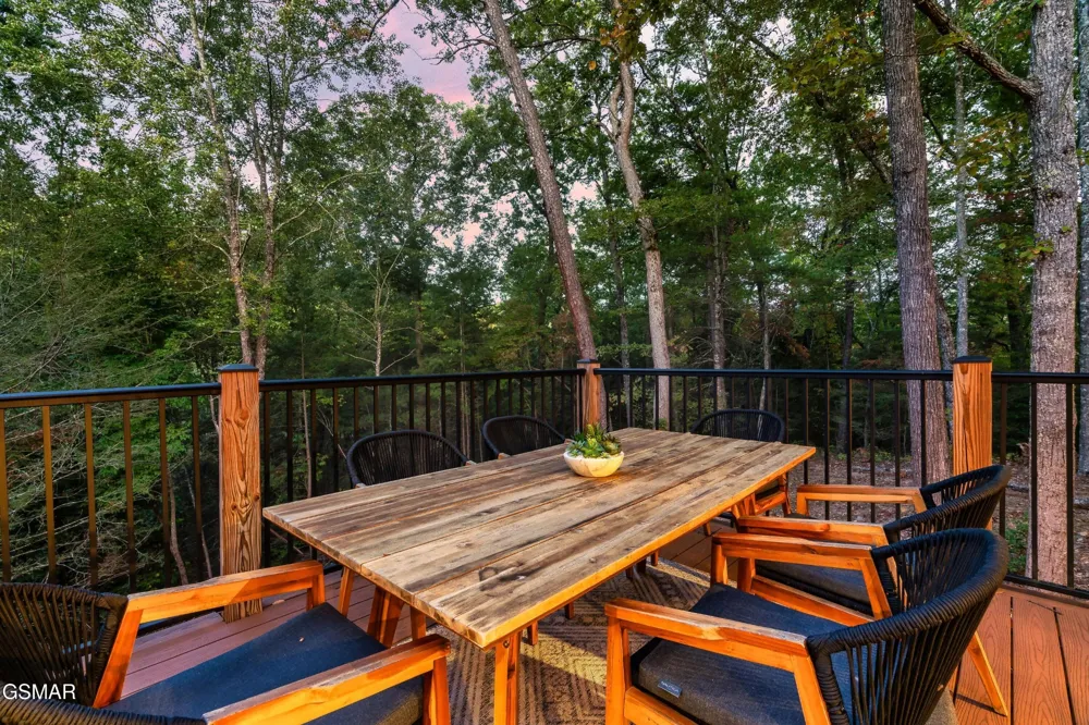 1325 Harmony Way Sevierville, TN 37876
