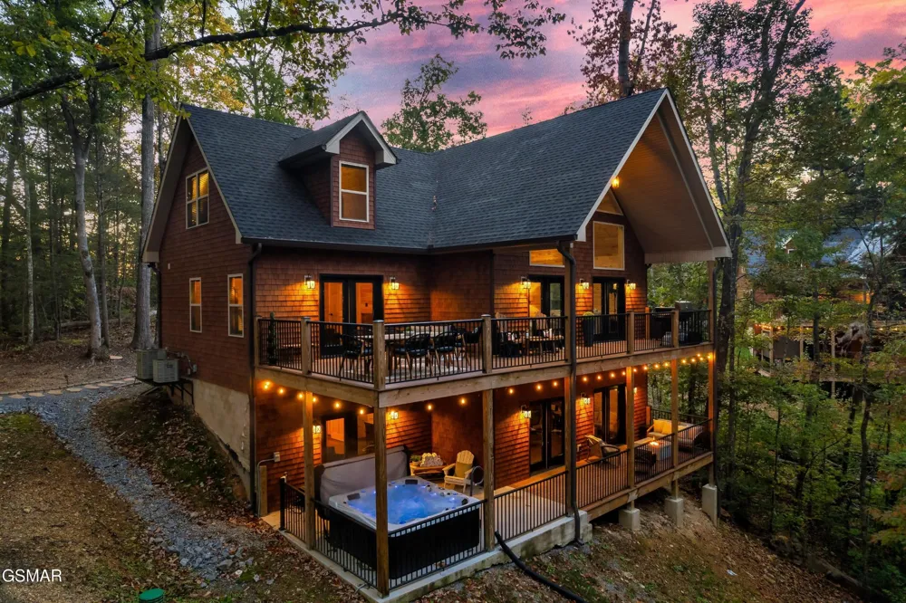 1325 Harmony Way Sevierville, TN 37876