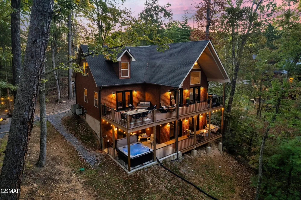 1325 Harmony Way Sevierville, TN 37876