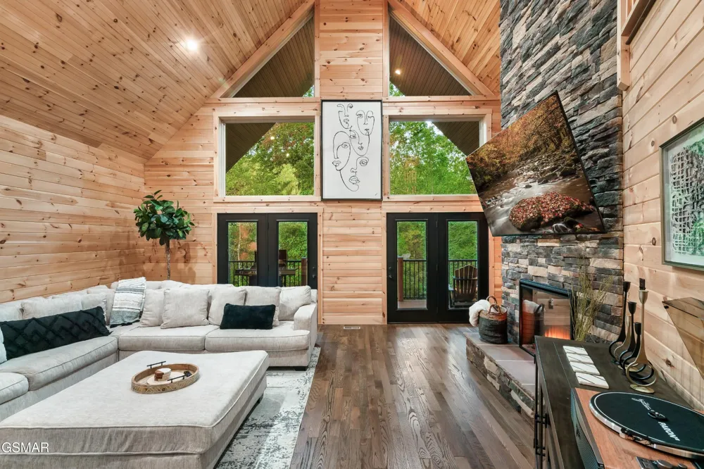 1325 Harmony Way Sevierville, TN 37876