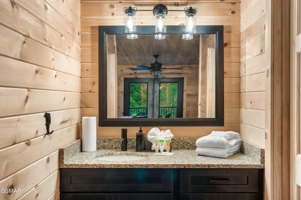 1325 Harmony Way Sevierville, TN 37876