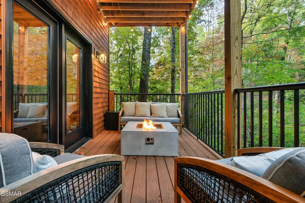 1325 Harmony Way Sevierville, TN 37876