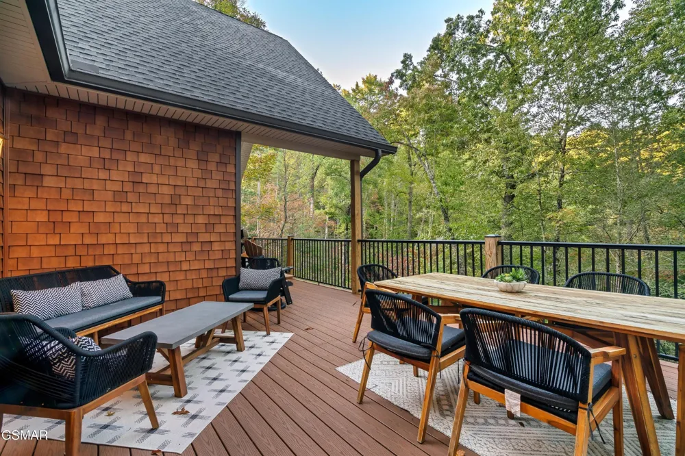 1325 Harmony Way Sevierville, TN 37876