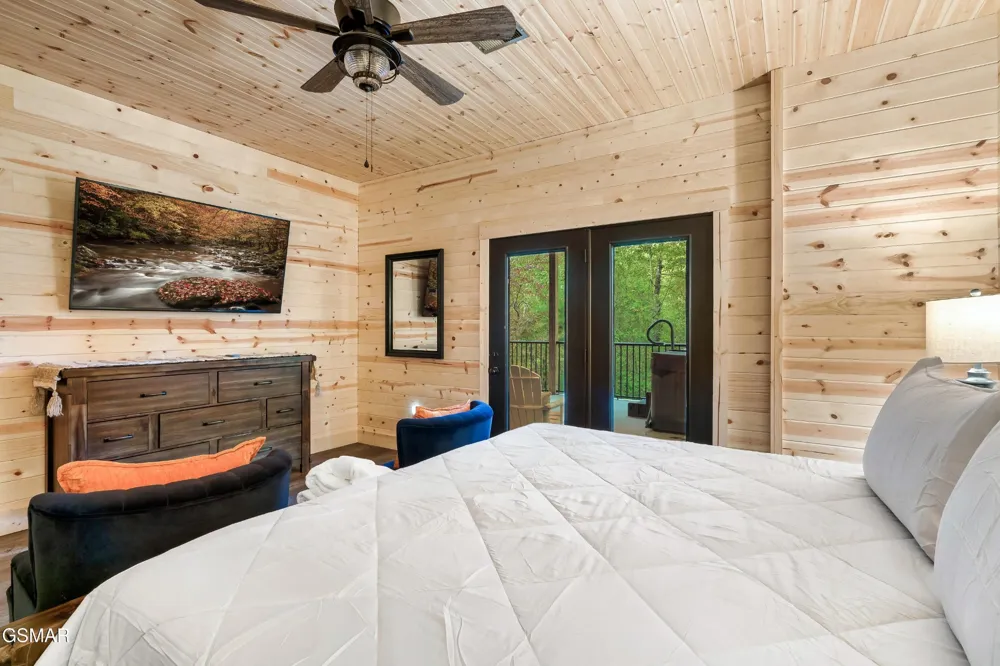 1325 Harmony Way Sevierville, TN 37876