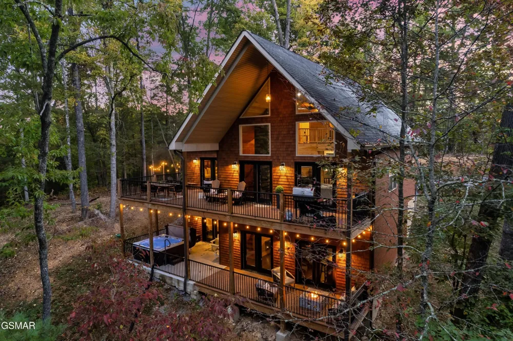 1325 Harmony Way Sevierville, TN 37876