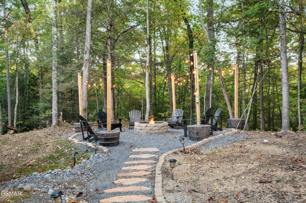 1325 Harmony Way Sevierville, TN 37876