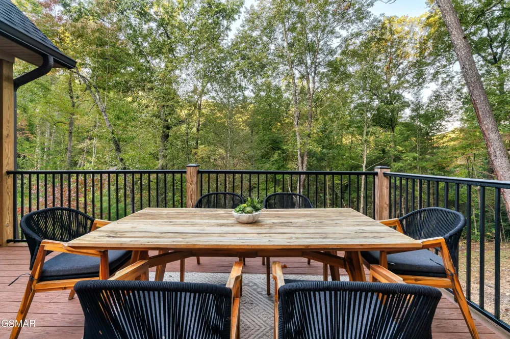 1325 Harmony Way Sevierville, TN 37876
