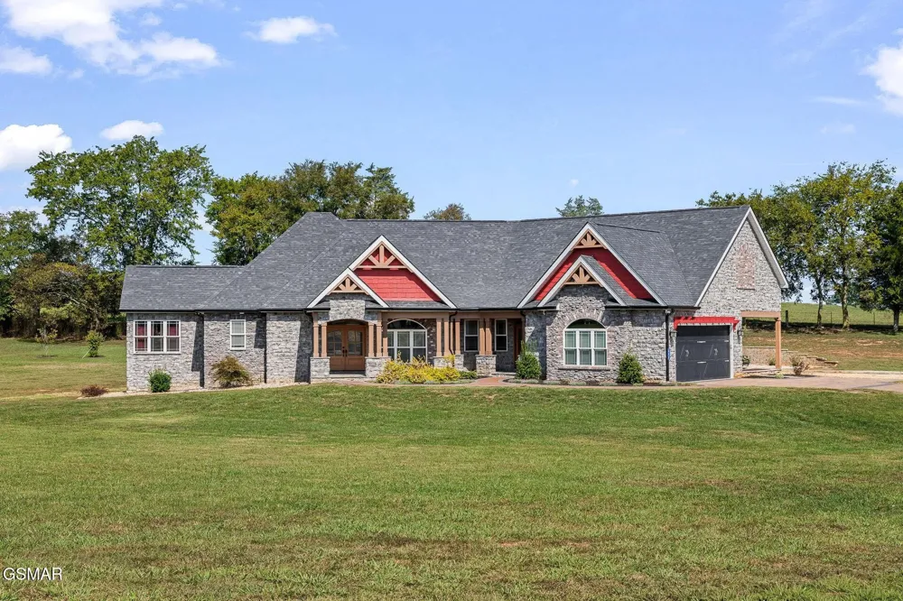 672 Winding Creek Way Walland, TN 37886