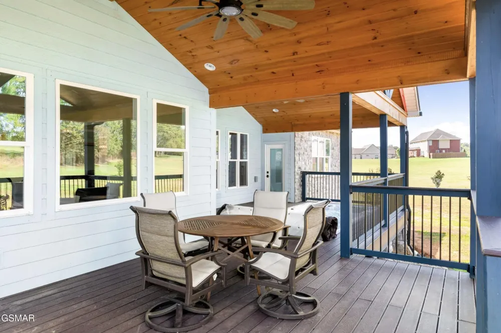 672 Winding Creek Way Walland, TN 37886