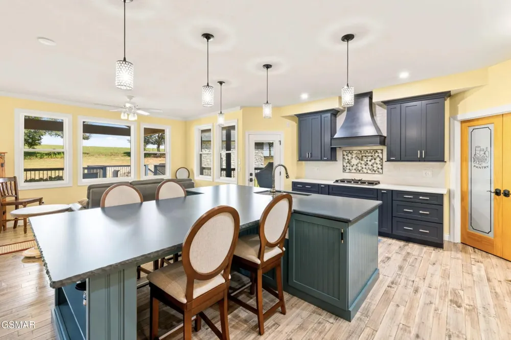 672 Winding Creek Way Walland, TN 37886