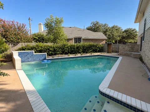 1610 Juniper Ridge Loop