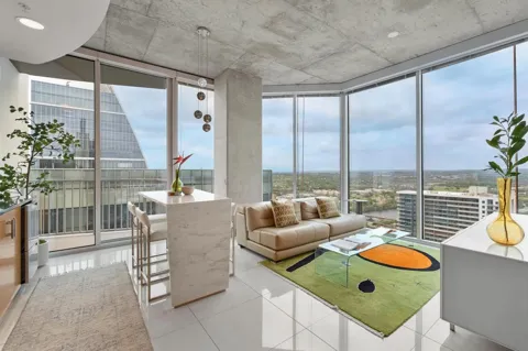 360 Nueces Street #3602