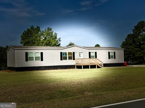 26 Laryn LN