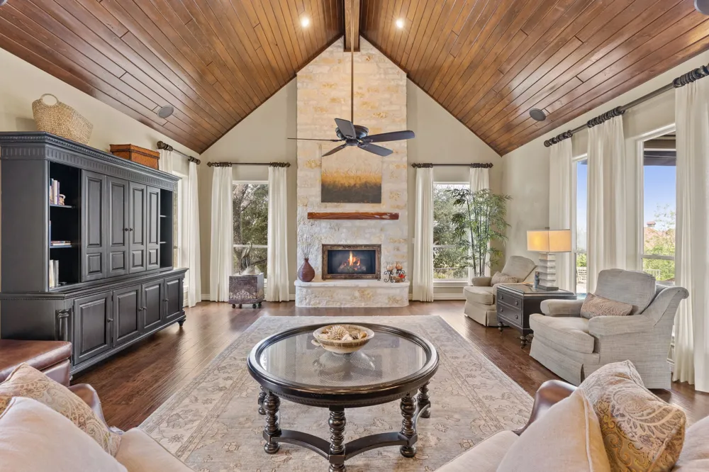 101 Diamond Hill Horseshoe Bay, TX 78657