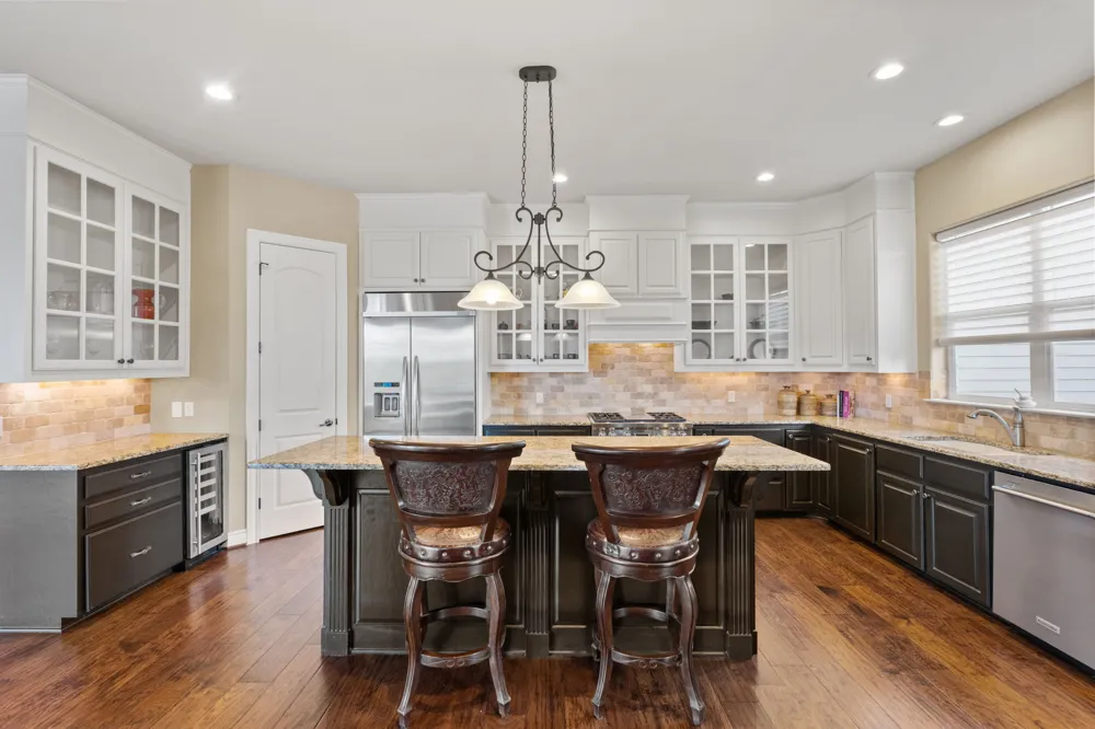 101 Diamond Hill Horseshoe Bay, TX 78657