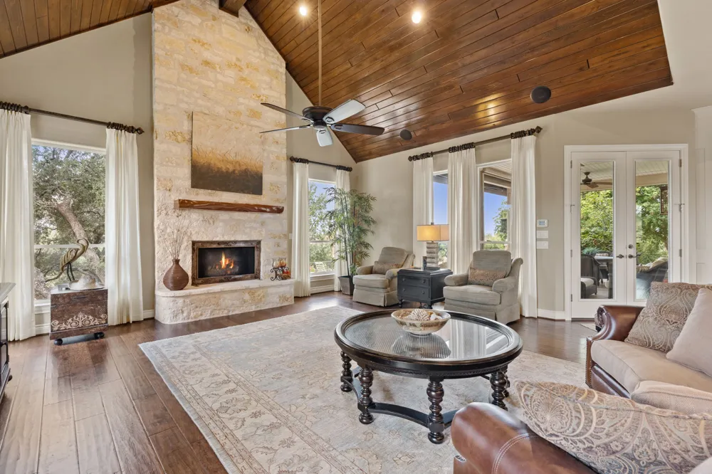 101 Diamond Hill Horseshoe Bay, TX 78657