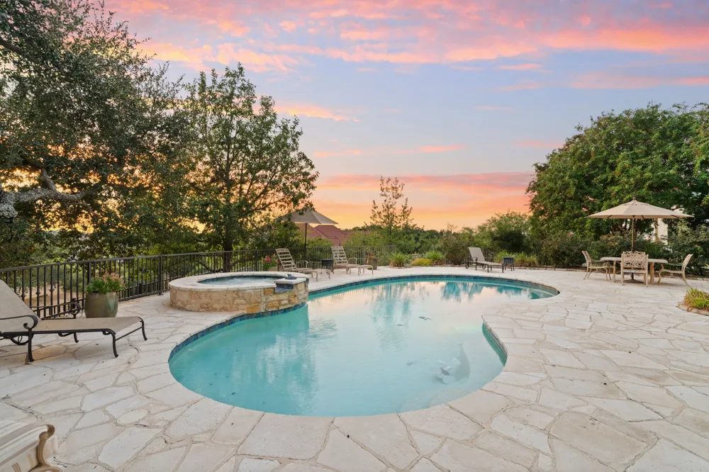 101 Diamond Hill Horseshoe Bay, TX 78657