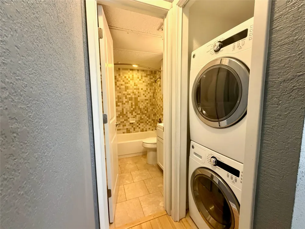 3204 Manchaca Road #302 Austin, TX 78704