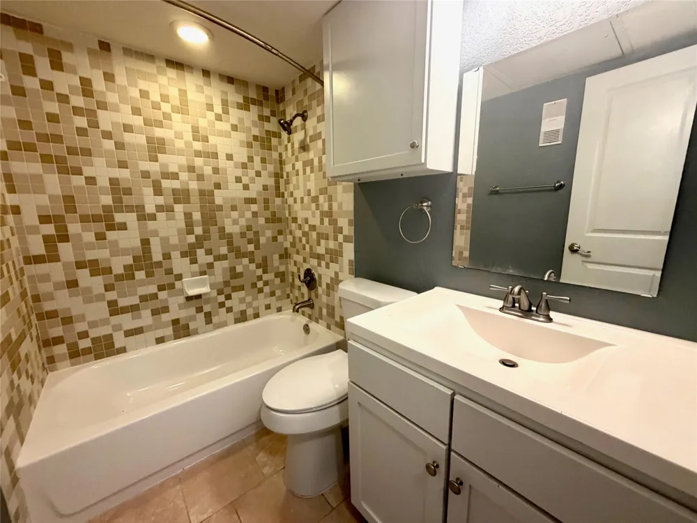 3204 Manchaca Road #302 Austin, TX 78704