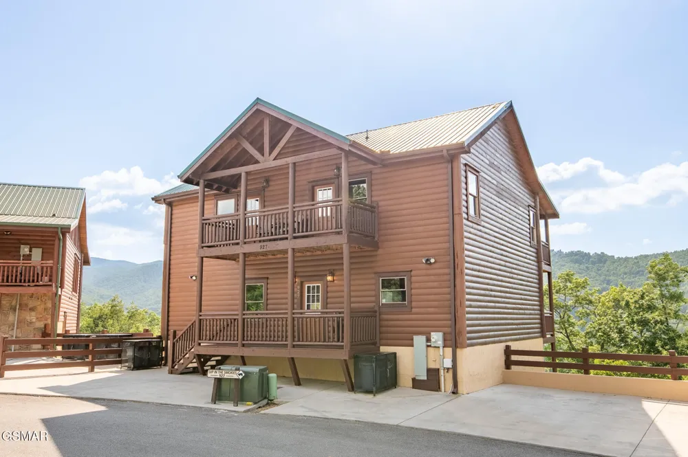 927 Street Of Dreams Way Gatlinburg, TN 37738
