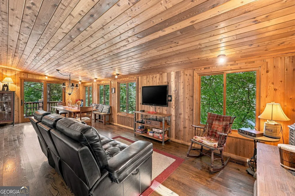 319 Chestatee View DR Dawsonville, GA 30534