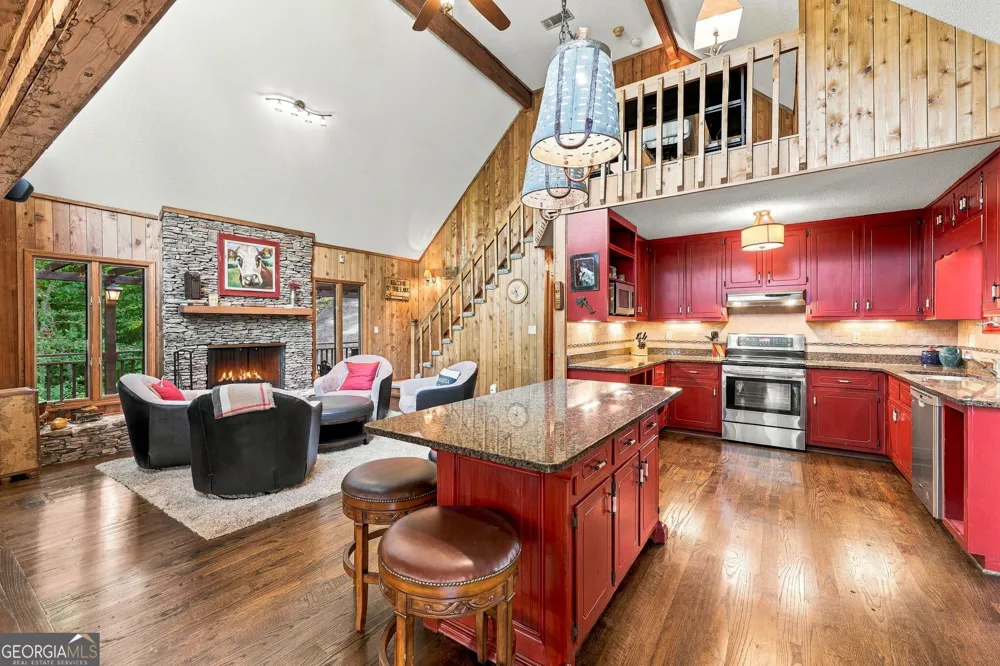 319 Chestatee View DR Dawsonville, GA 30534