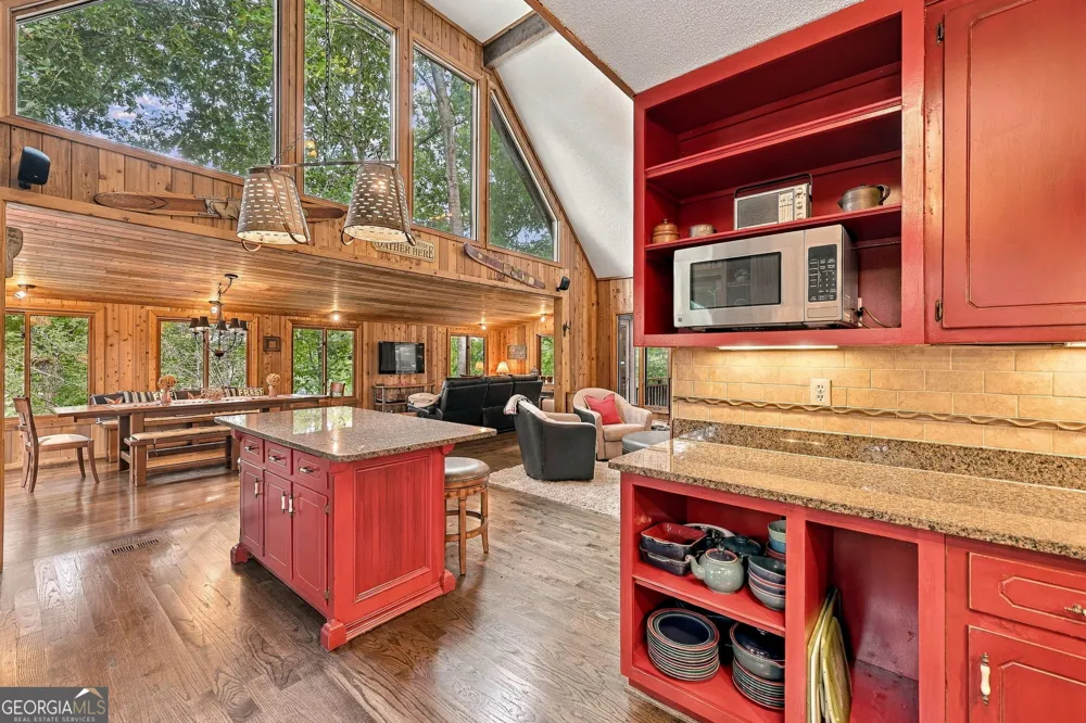 319 Chestatee View DR Dawsonville, GA 30534