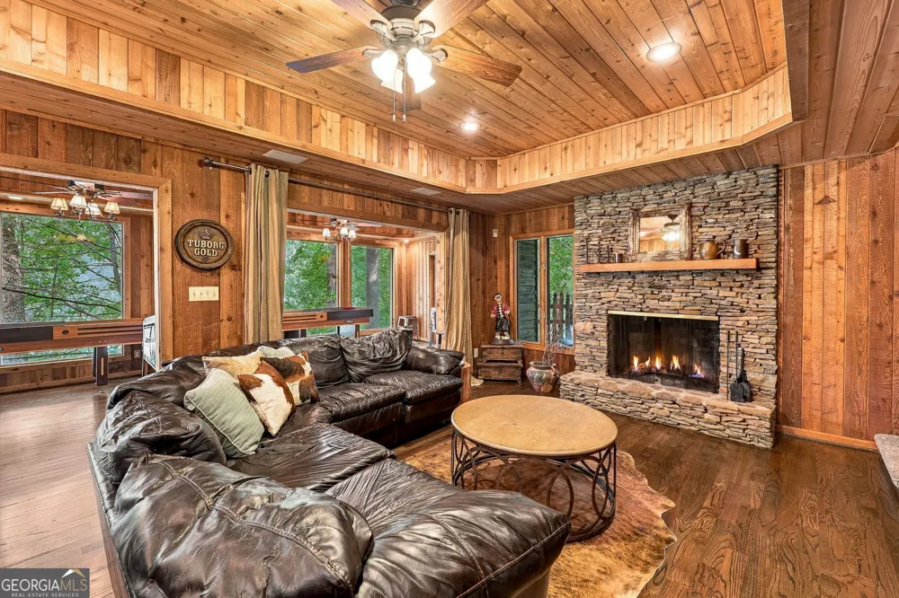 319 Chestatee View DR Dawsonville, GA 30534
