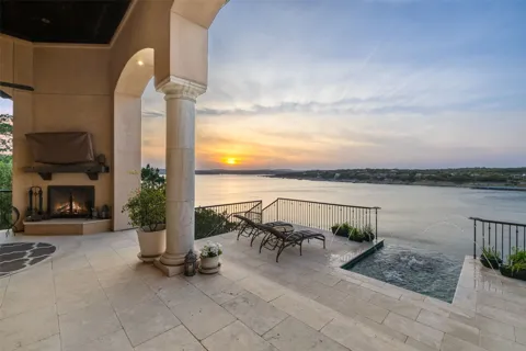 111 Sailfish Street