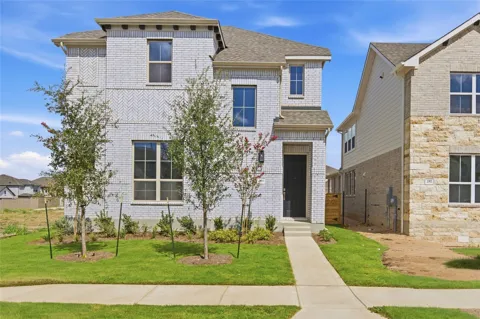 253 Bloomington Loop