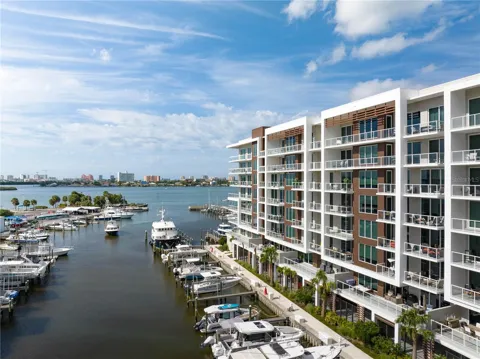 920 OSCEOLA AVENUE #201