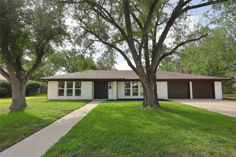 906 Merritt Drive