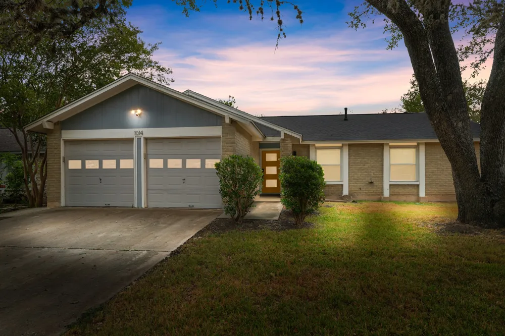 1014 Hillside Oaks Drive Austin, TX 78745